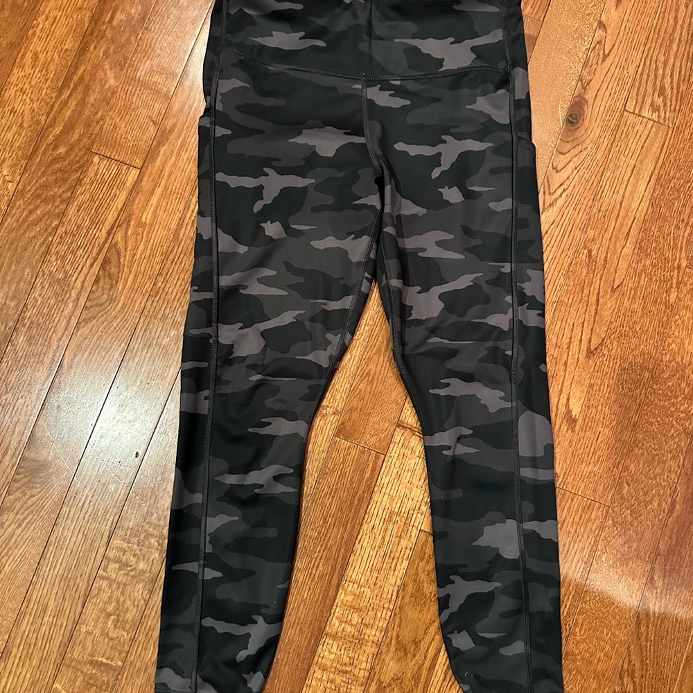 Athleta Black and Gray Camouflage Leggings